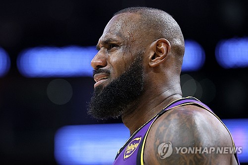 사상 첫 5만점...'누적' 르브론 VS '임팩트' 조던 GOAT 논쟁 계속 [NBA]