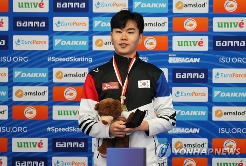 2018 평창 동계올림픽에서 깜짝 동메달을 목에 걸었던 김민석이 월드컵에서 우승했다. [사진=로이터/연합뉴스]
